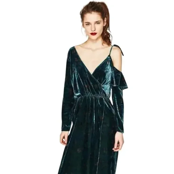 Zara Green Velvet Midi Dress Zara Dark Green Velvet High Neck Midi Dress, Depop Zara Green Velvet Midi Dress Zara Dark Green Velvet High Neck Midi Dress, Depop